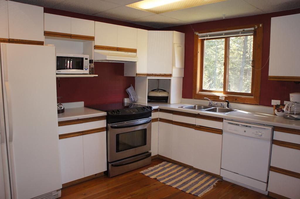 Fairmont Mountain Bungalows Fairmont Hot Springs Rum bild