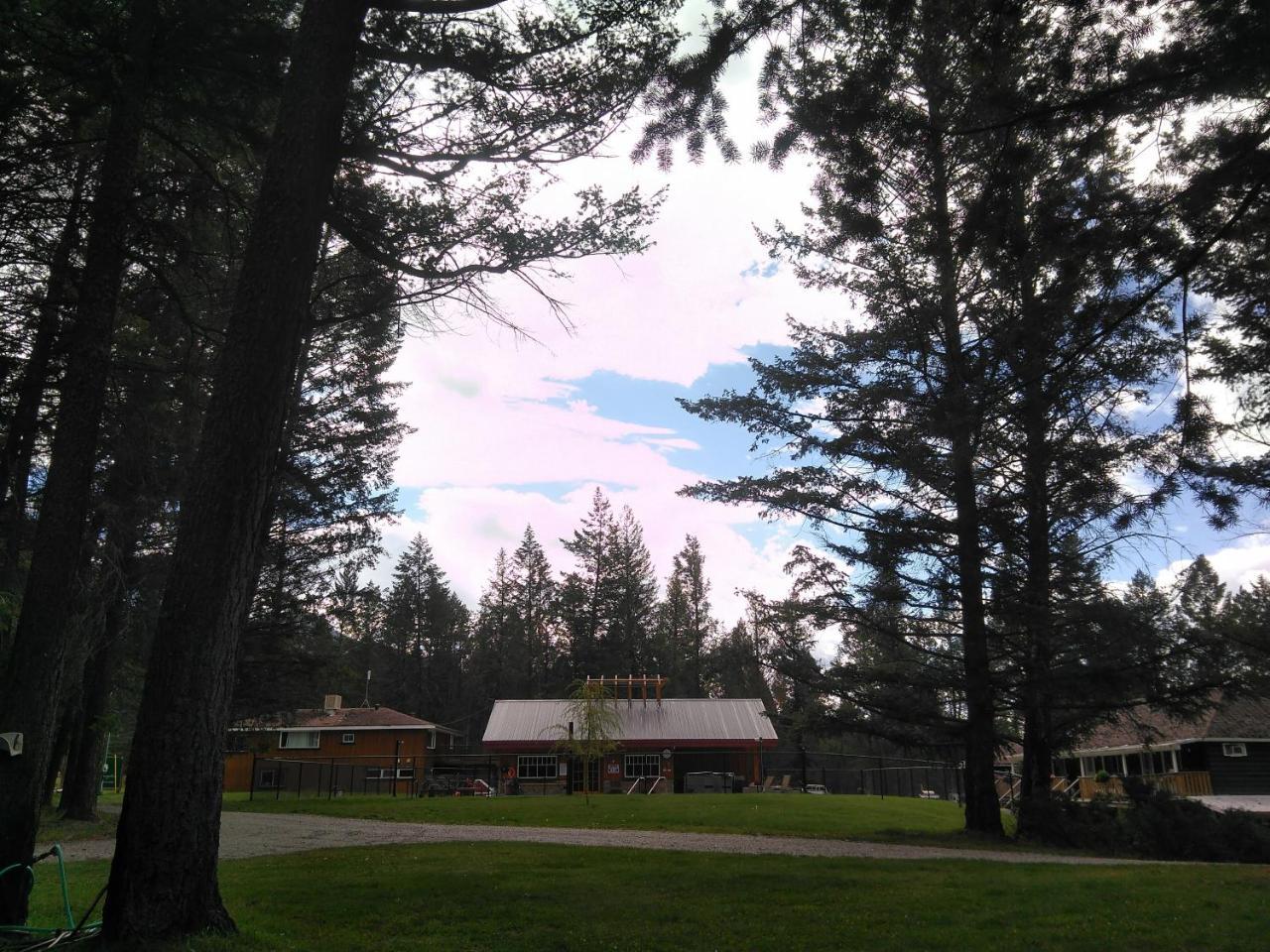 Fairmont Mountain Bungalows Fairmont Hot Springs Exteriör bild